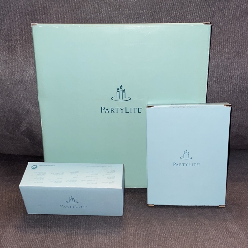NIB PARTYLITE 2 piece beveled mirrors & Mardi Gras tealight holders. - Picture 4 of 8